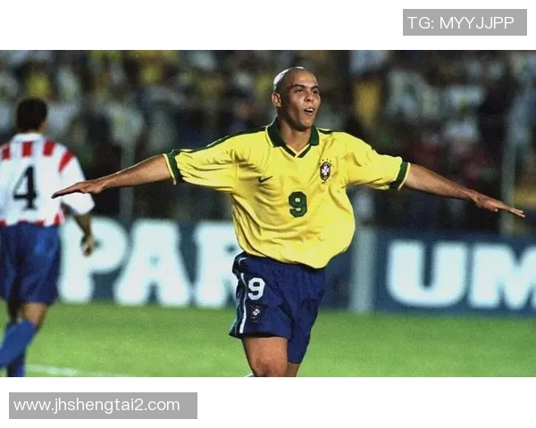 德国8号足球明星的辉煌历程与传奇瞬间回顾